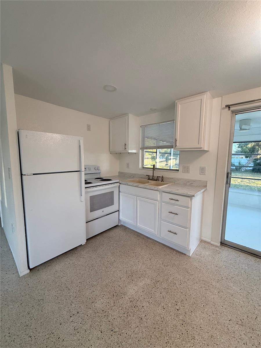 Image 8 of 21 For 2027 Georgia Avenue