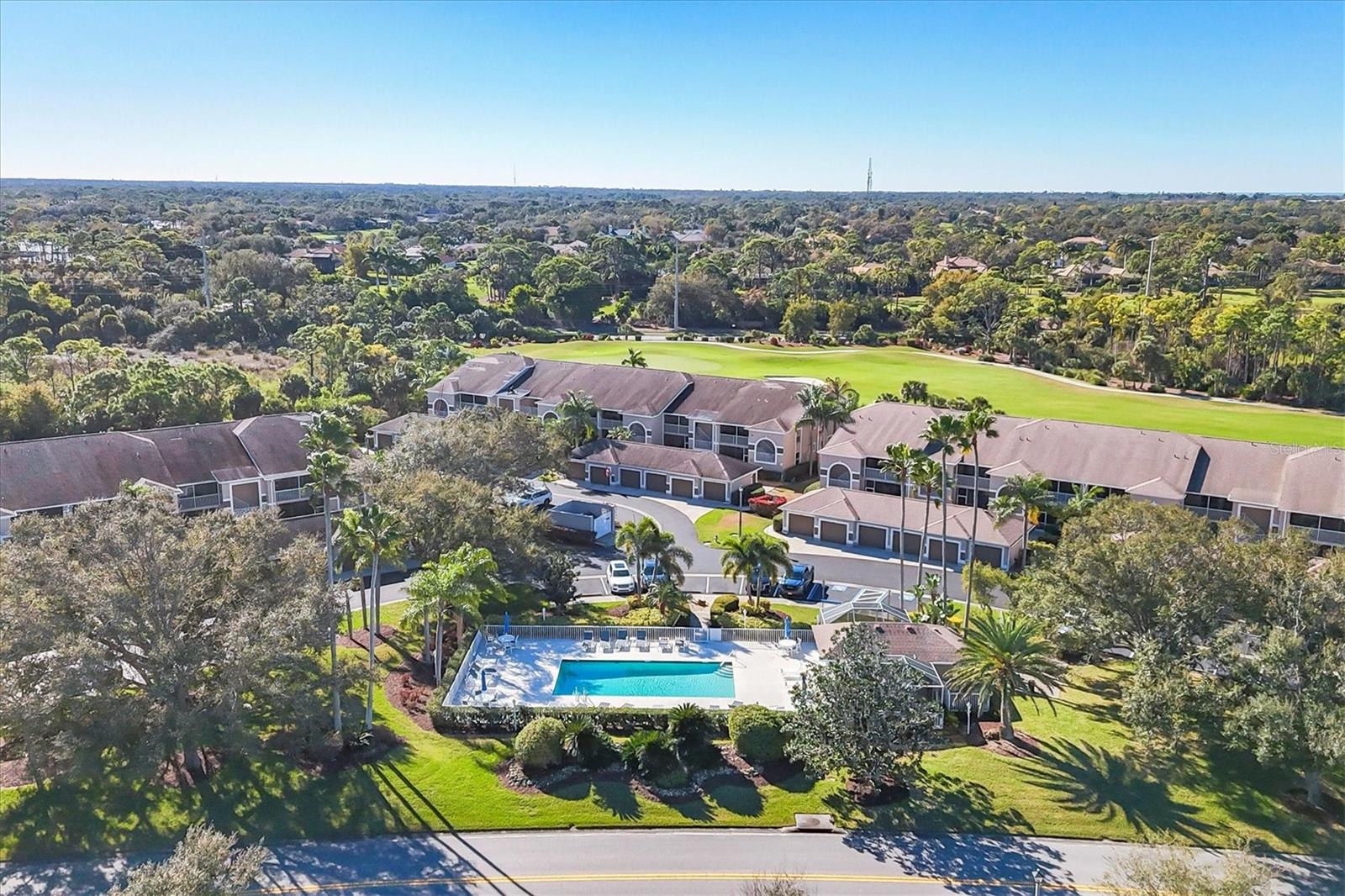 Image 28 of 71 For 9641 Castle Point Drive 1221