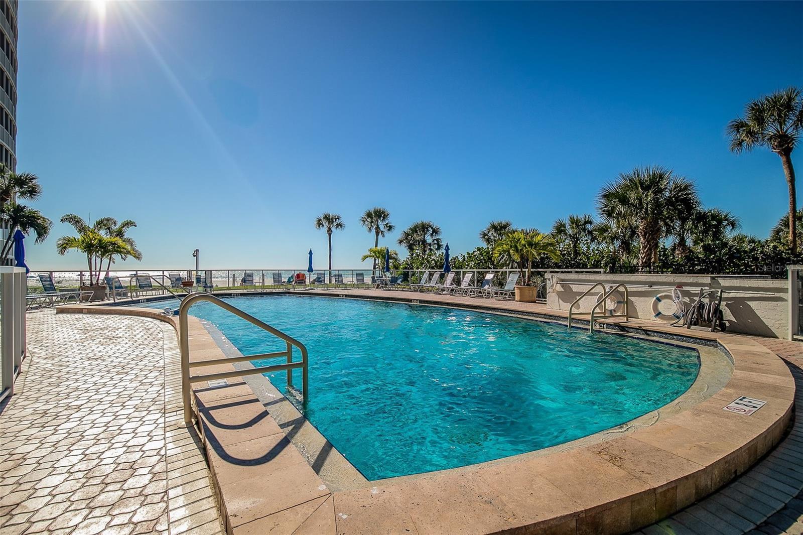 Image 24 of 30 For 6300 Midnight Pass Road 21