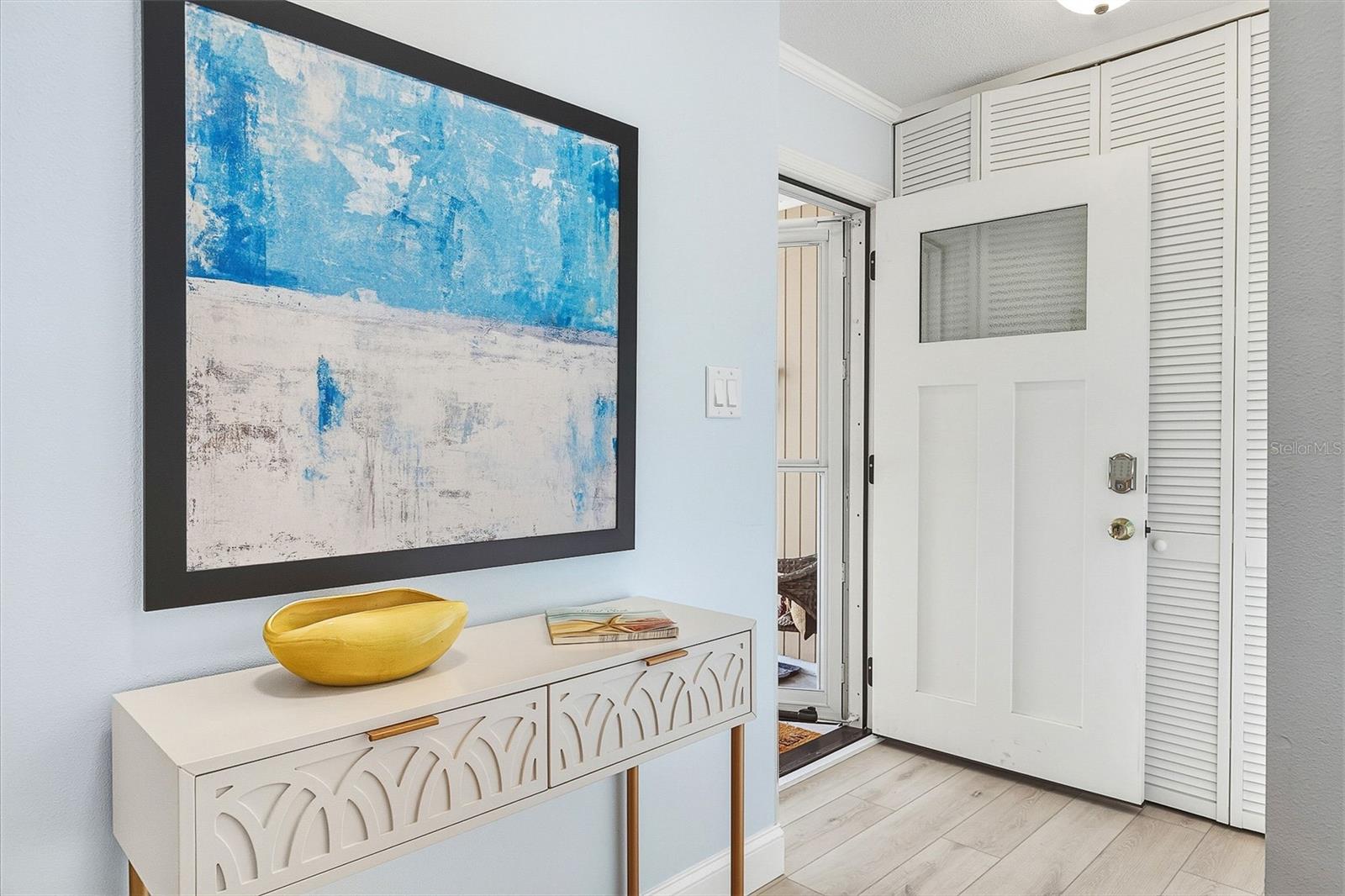 Image 6 of 30 For 6300 Midnight Pass Road 21