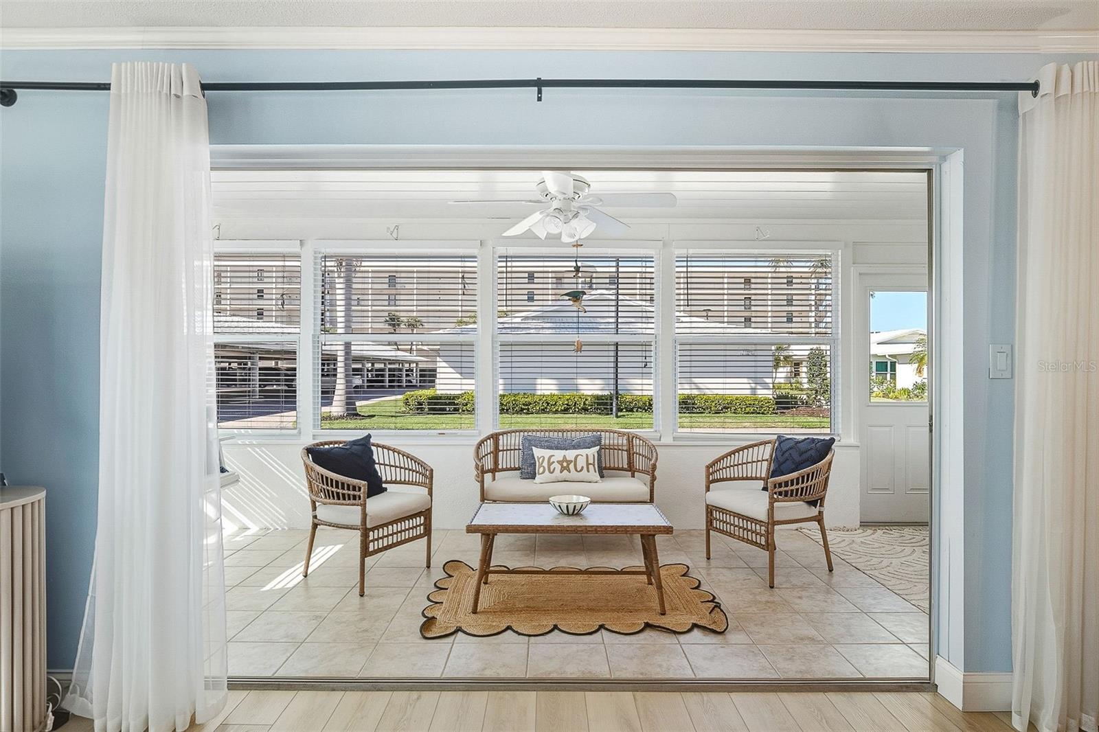 Image 9 of 30 For 6300 Midnight Pass Road 21