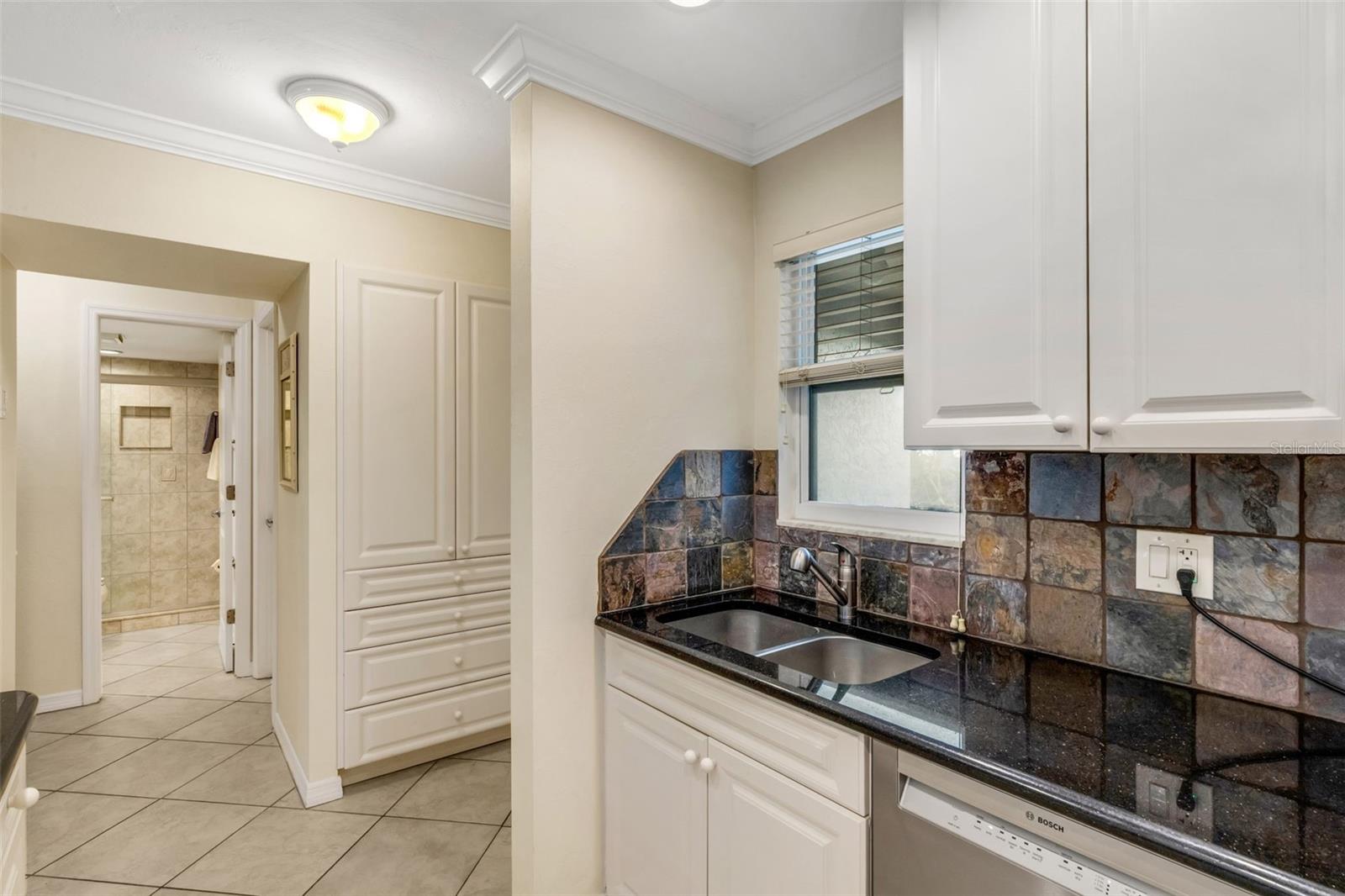 Image 13 of 42 For 5661 Midnight Pass Road 401