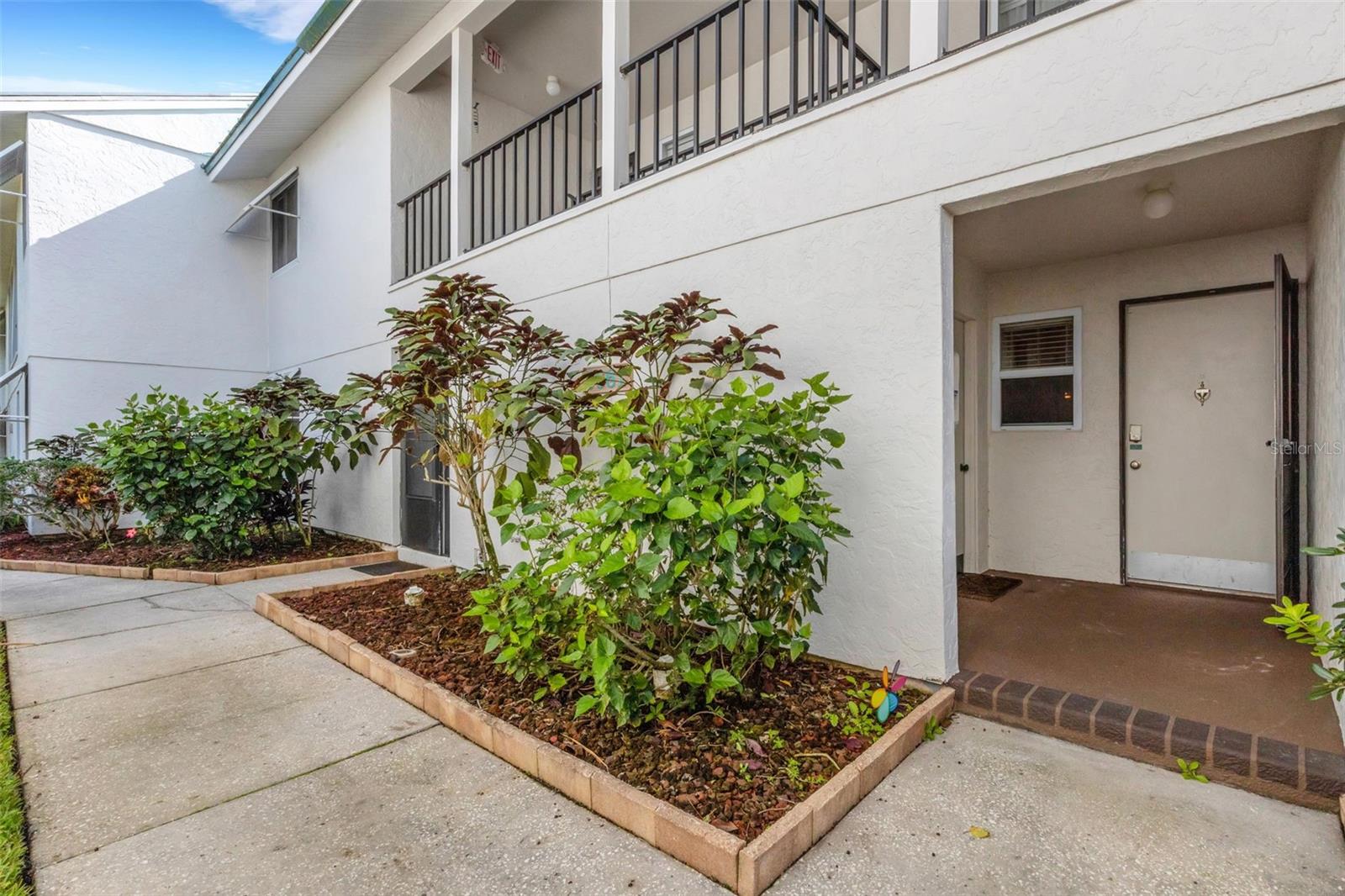 Image 2 of 42 For 5661 Midnight Pass Road 401