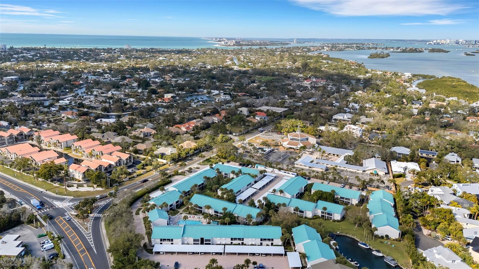 Image 37 of 42 For 5661 Midnight Pass Road 401