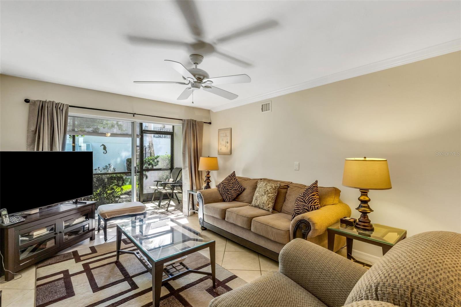 Image 6 of 42 For 5661 Midnight Pass Road 401