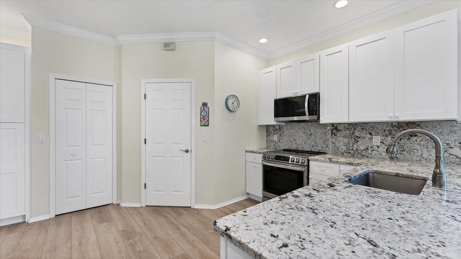 Image 14 of 51 For 5107 55th Street Circle W