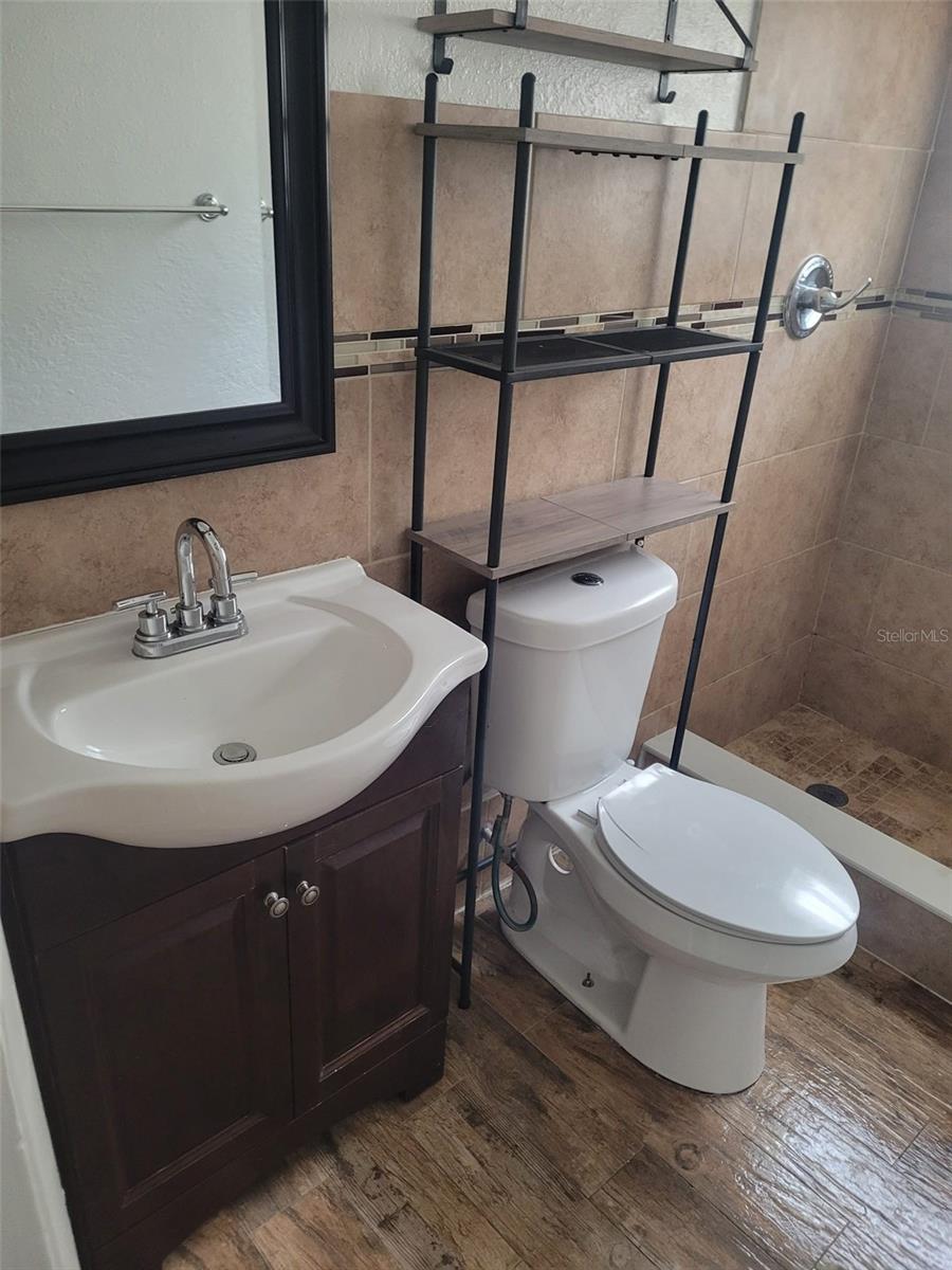 Image 11 of 11 For 922 Martin Luther King Boulevard Ne