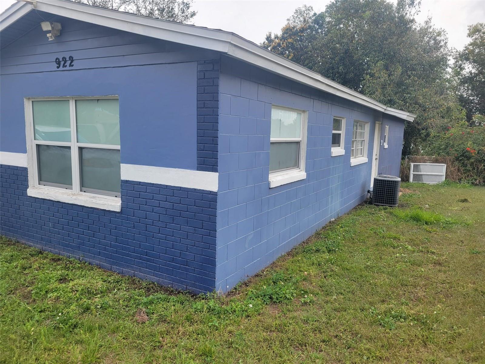 Image 3 of 11 For 922 Martin Luther King Boulevard Ne