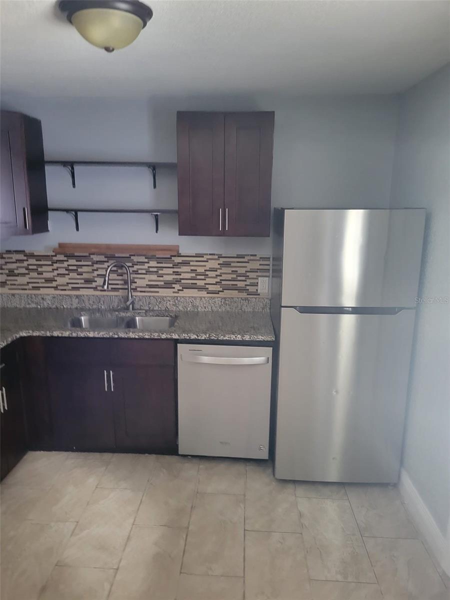 Image 5 of 11 For 922 Martin Luther King Boulevard Ne