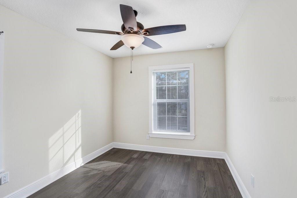 Image 18 of 25 For 4209 Woodlawn Avenue