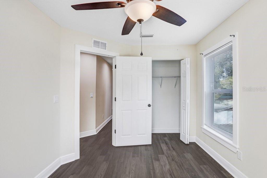 Image 19 of 25 For 4209 Woodlawn Avenue