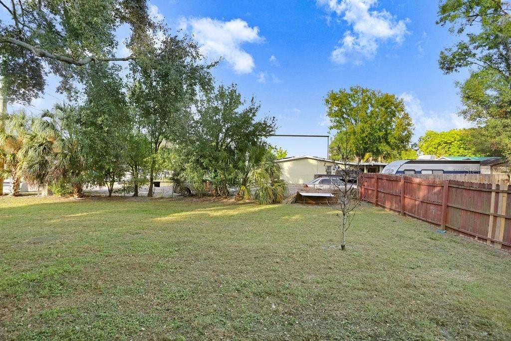 Image 24 of 25 For 4209 Woodlawn Avenue