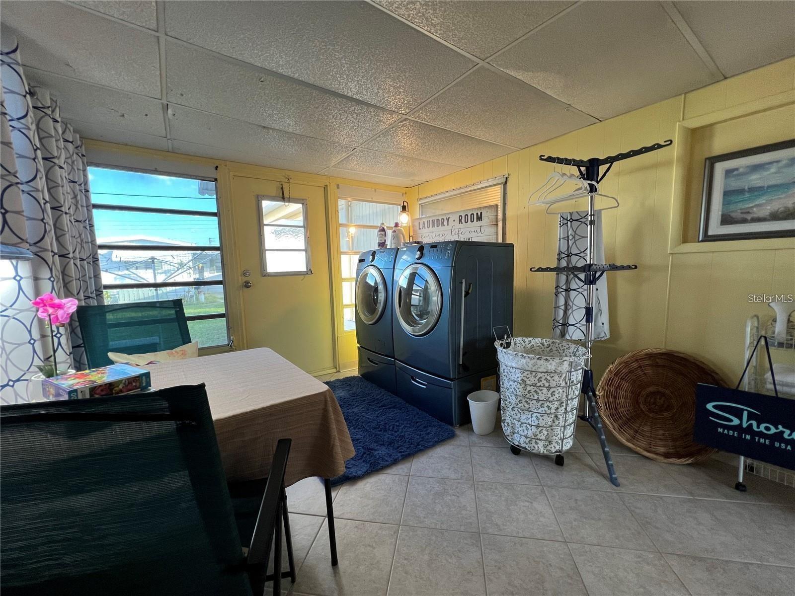 Image 21 of 36 For 4221 11th Street E