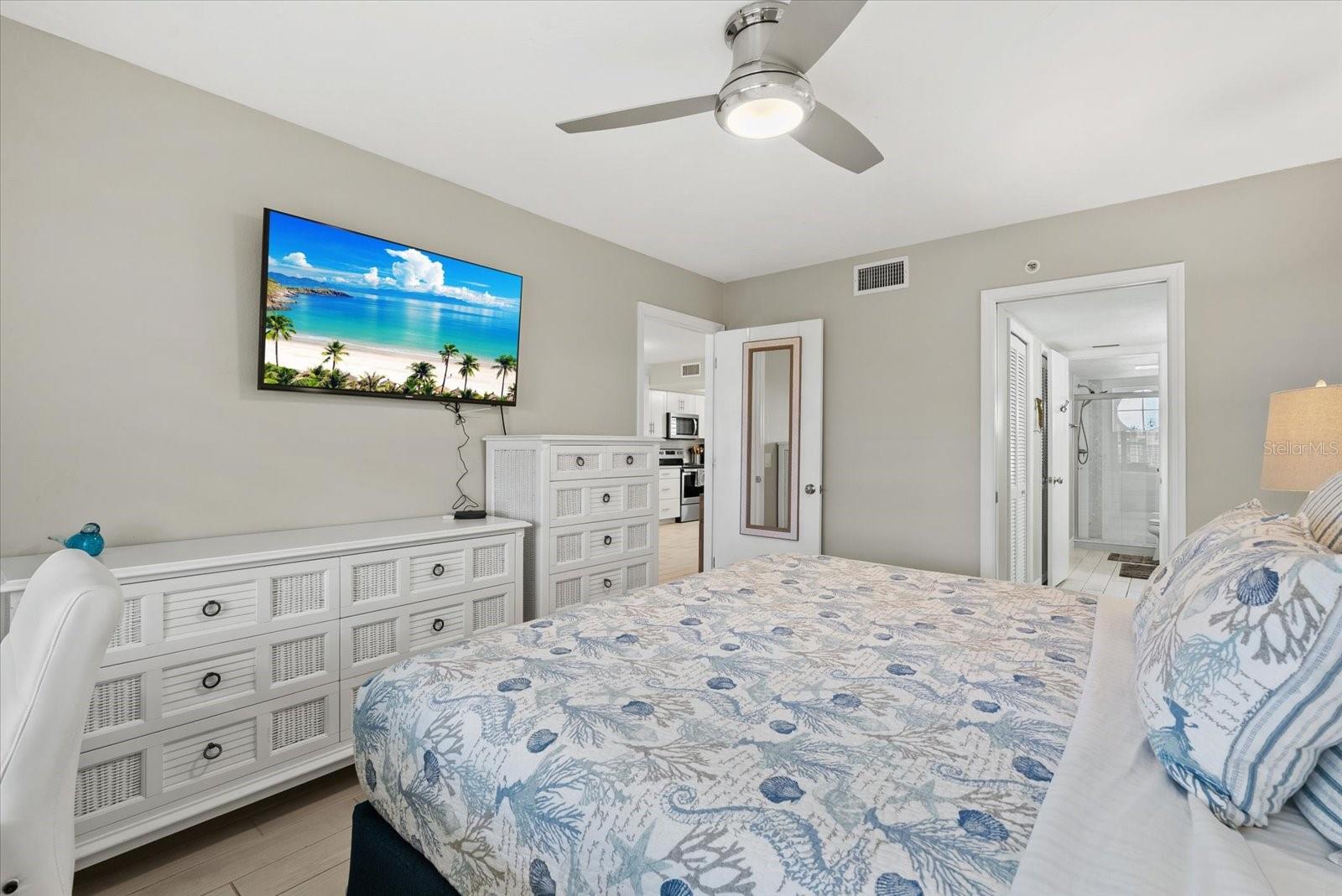 Image 18 of 52 For 1313 Siesta Bayside Drive 1313d