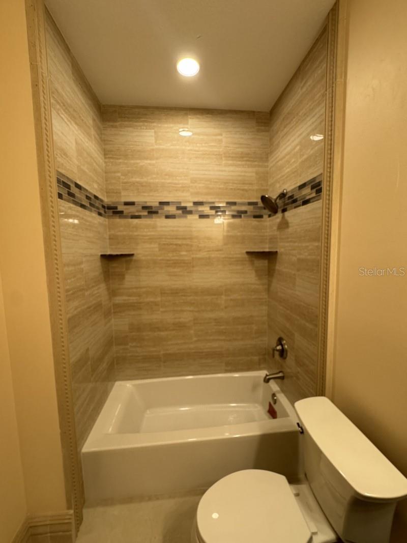 Image 16 of 31 For 1911 7th Avenue