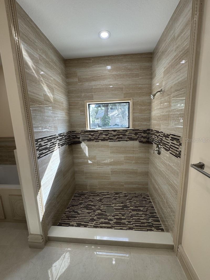 Image 28 of 31 For 1911 7th Avenue