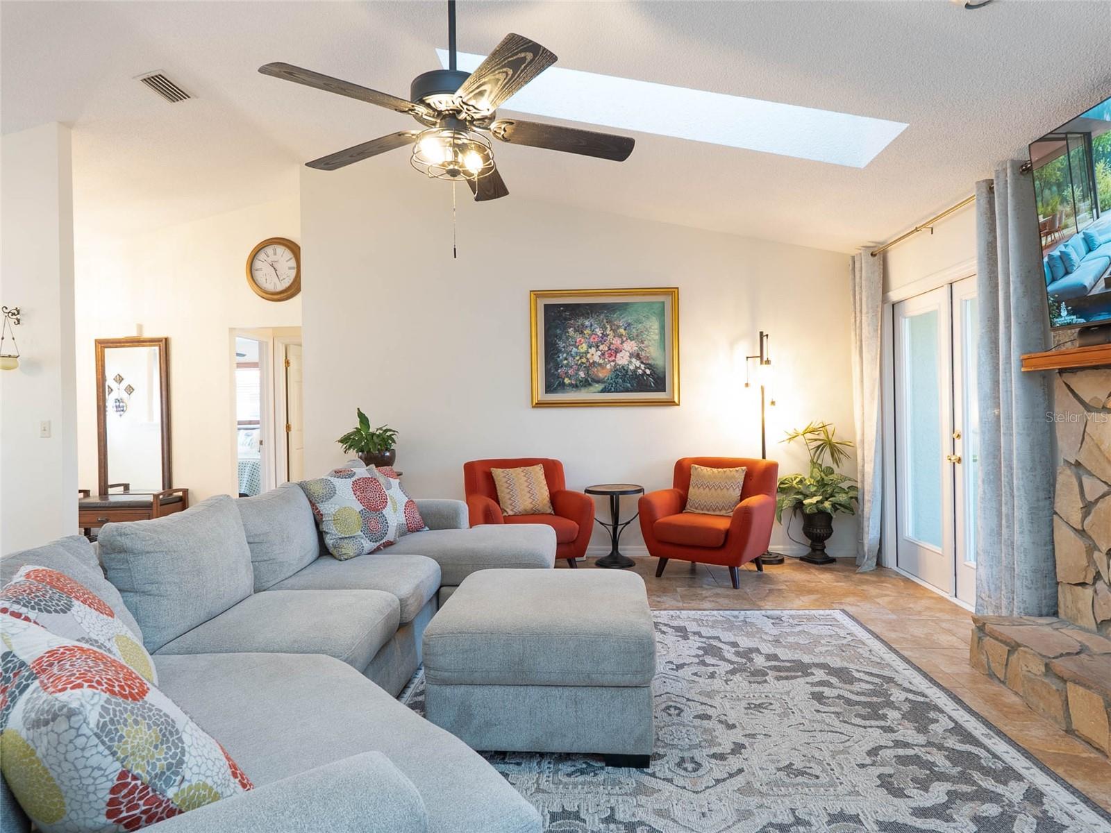 Image 14 of 68 For 2144 Black Oak Court