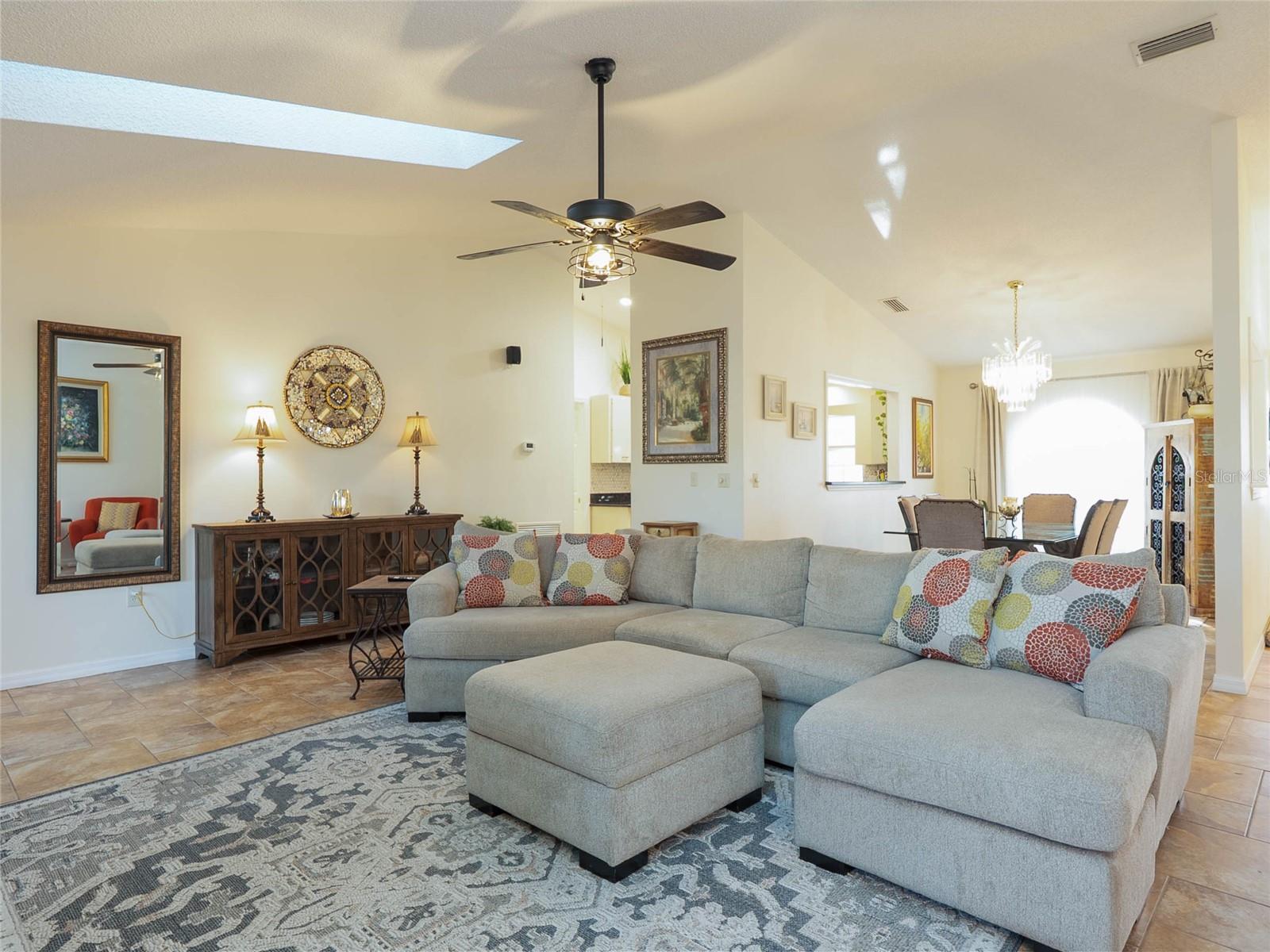 Image 16 of 68 For 2144 Black Oak Court