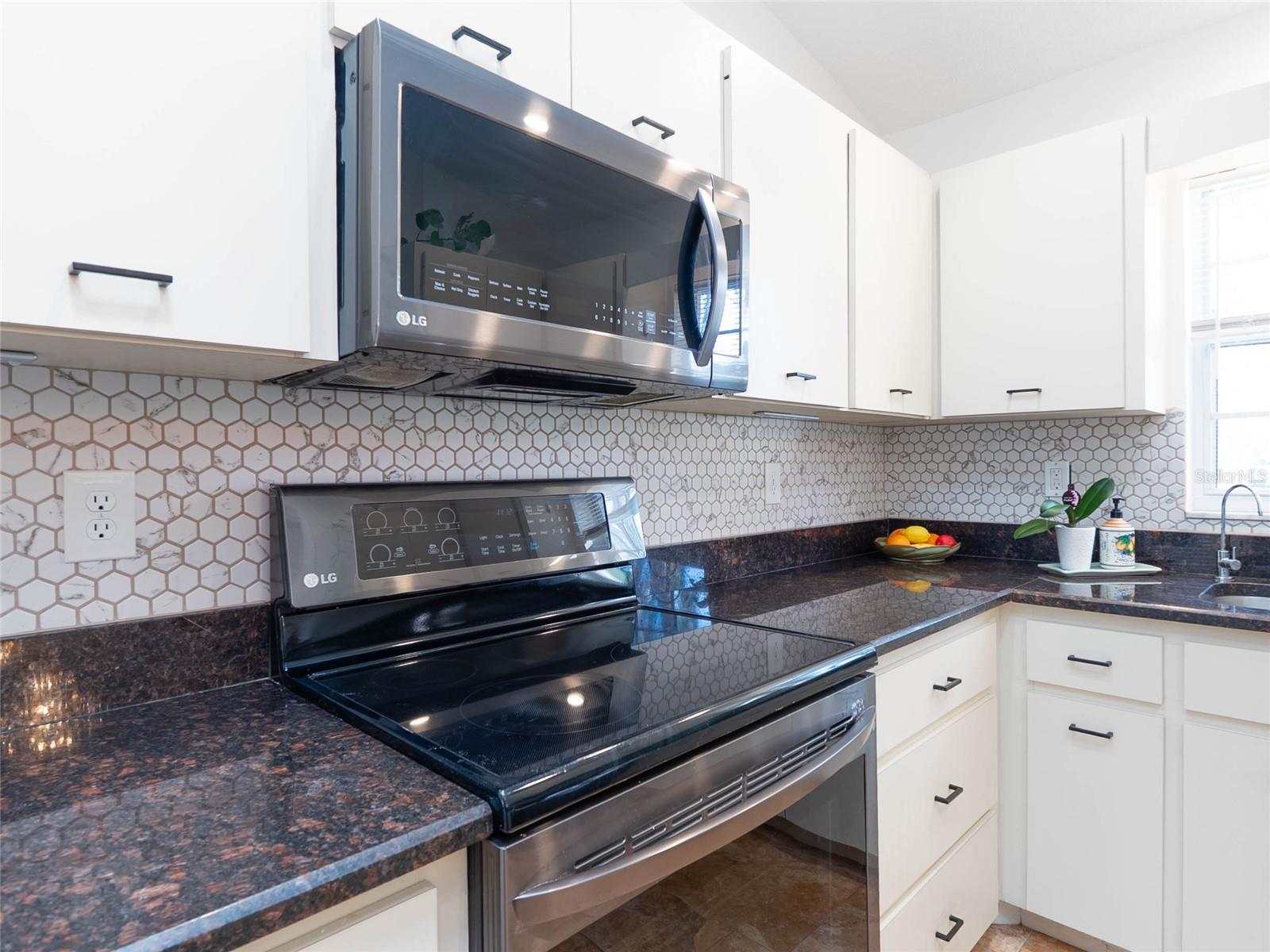 Image 19 of 68 For 2144 Black Oak Court