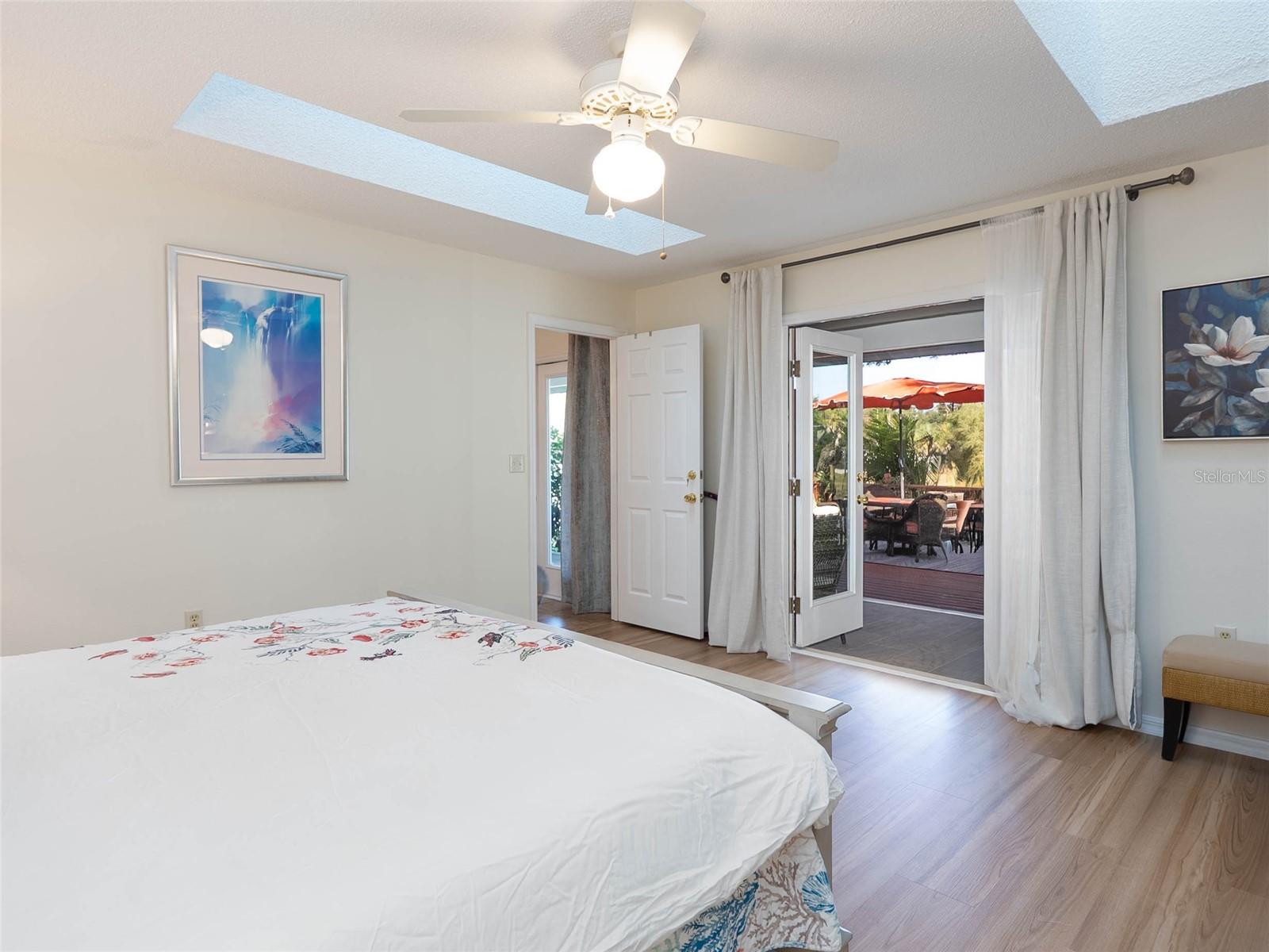 Image 29 of 68 For 2144 Black Oak Court