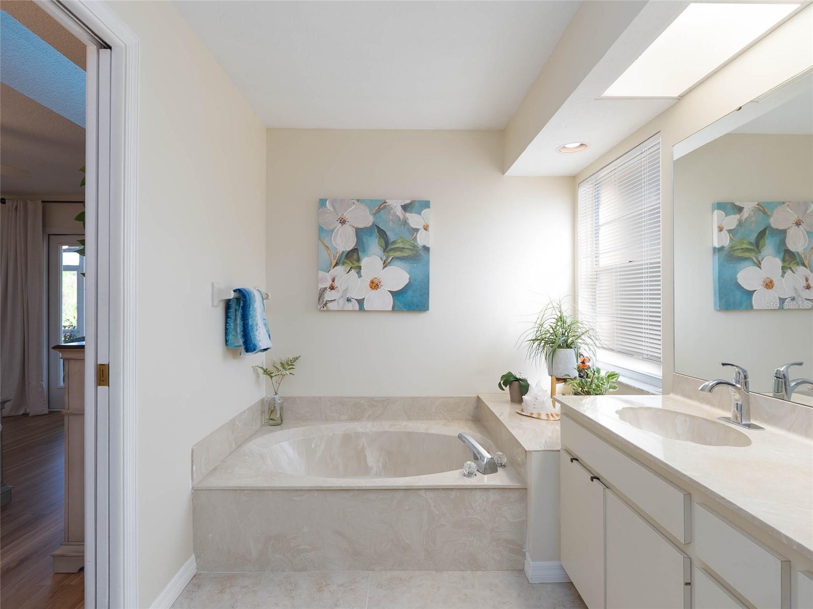 Image 32 of 68 For 2144 Black Oak Court