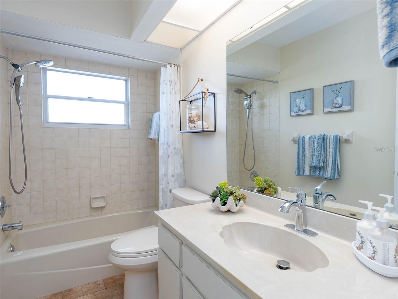 Image 42 of 68 For 2144 Black Oak Court