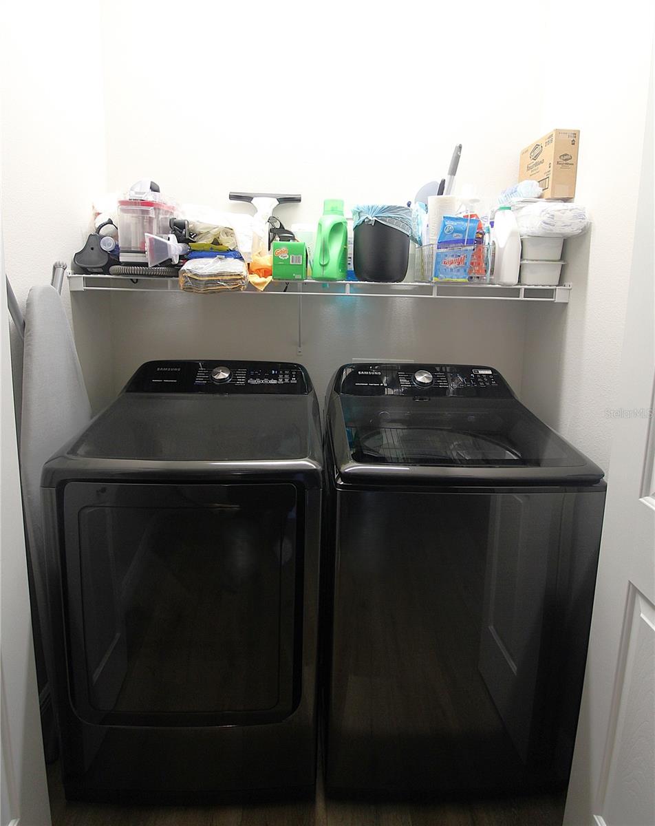 Image 16 of 21 For 3806 Parkridge Circle 21-105