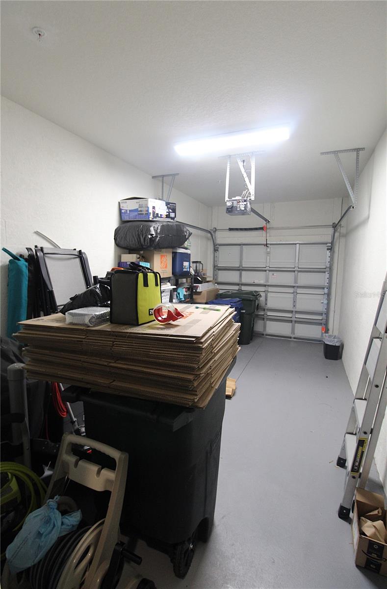 Image 17 of 21 For 3806 Parkridge Circle 21-105