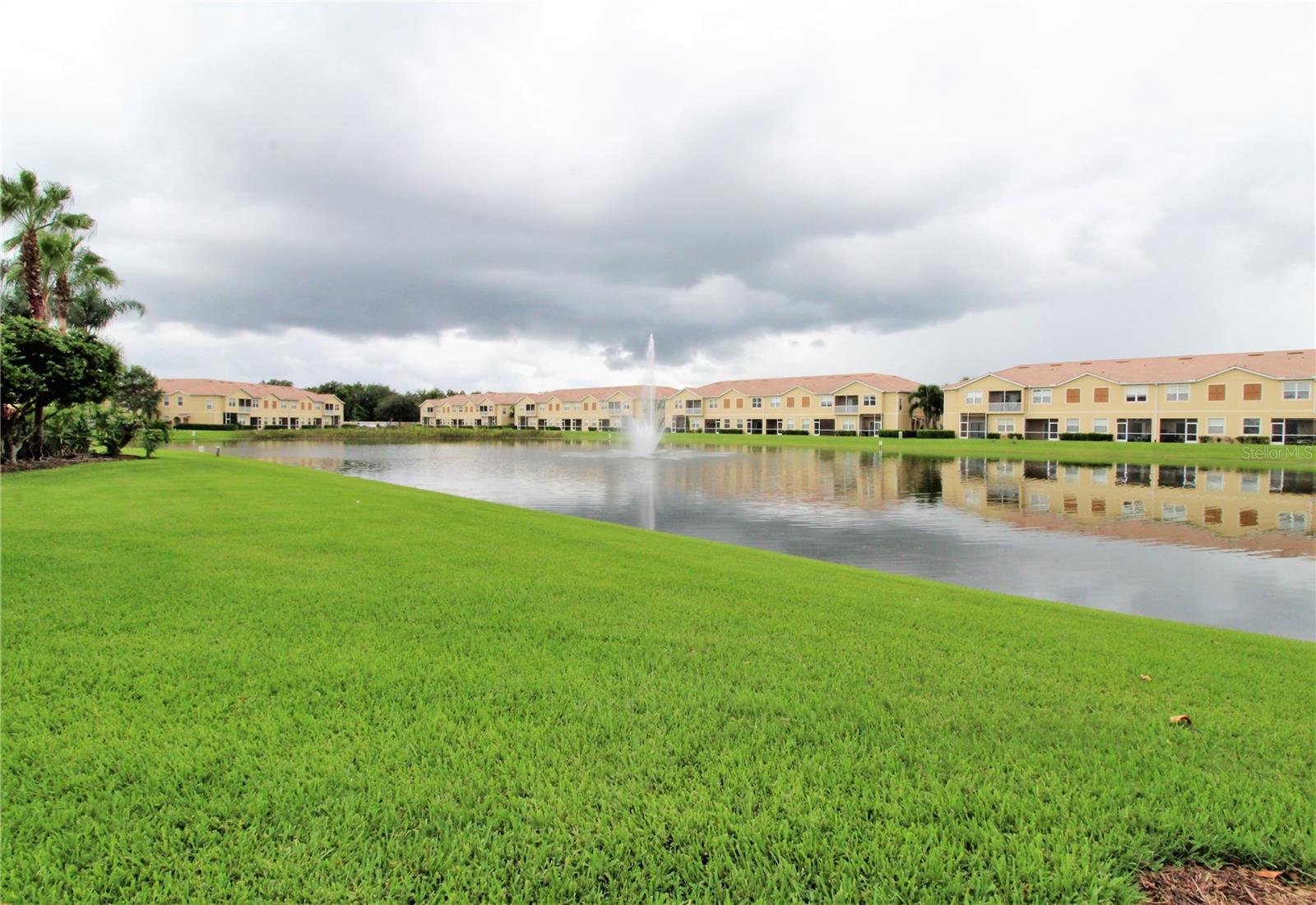 Image 19 of 21 For 3806 Parkridge Circle 21-105