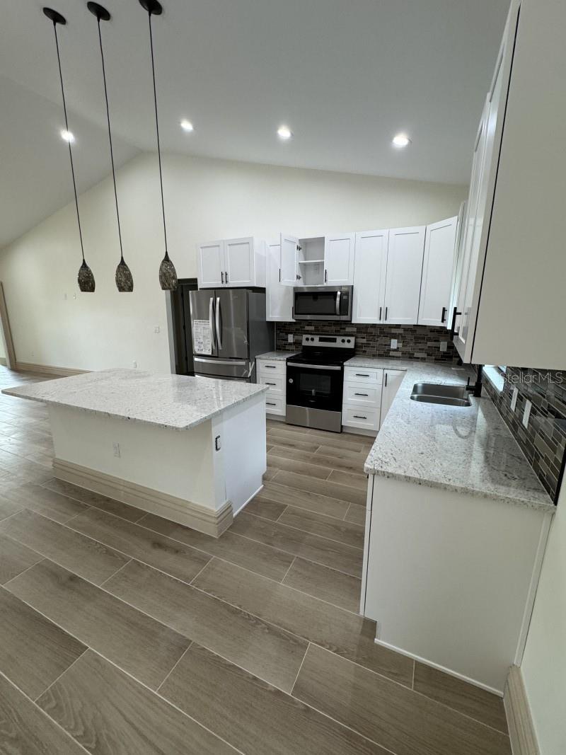 Image 19 of 42 For 2383 2nd Court