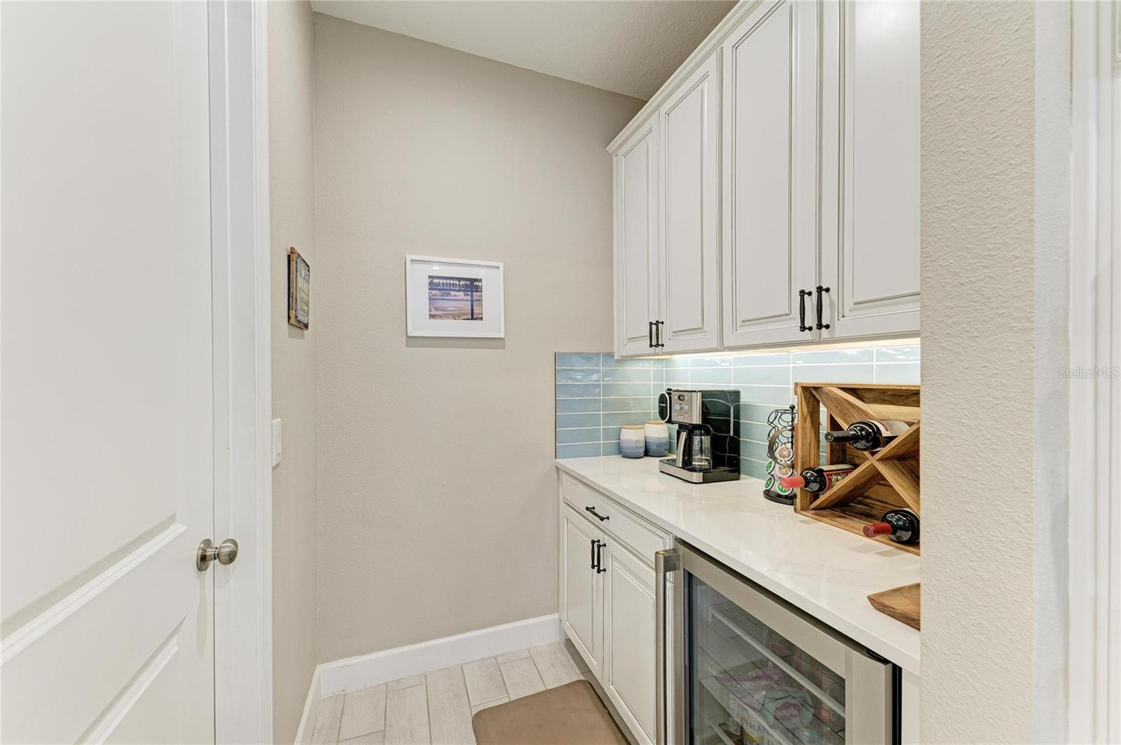 Image 16 of 74 For 6029 Maidenstone Way