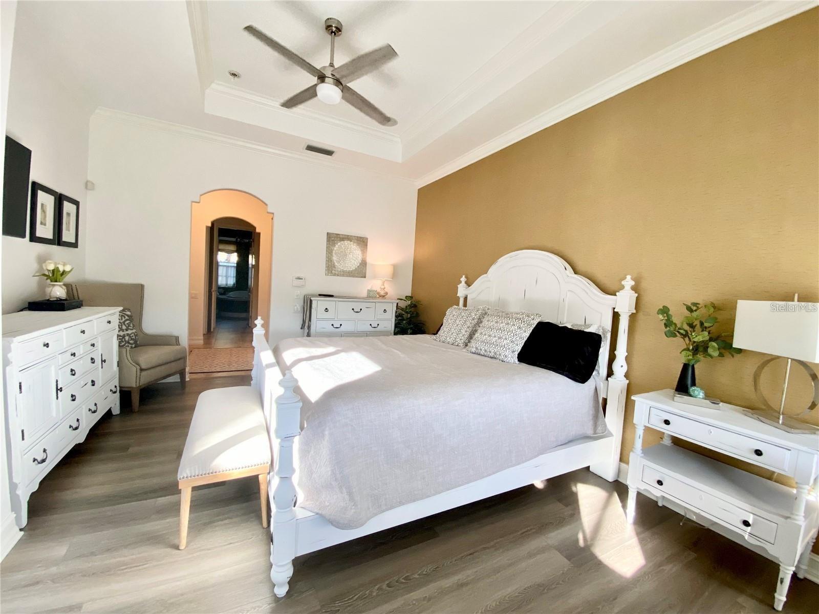 Image 32 of 66 For 7218 Heritage Grand Place