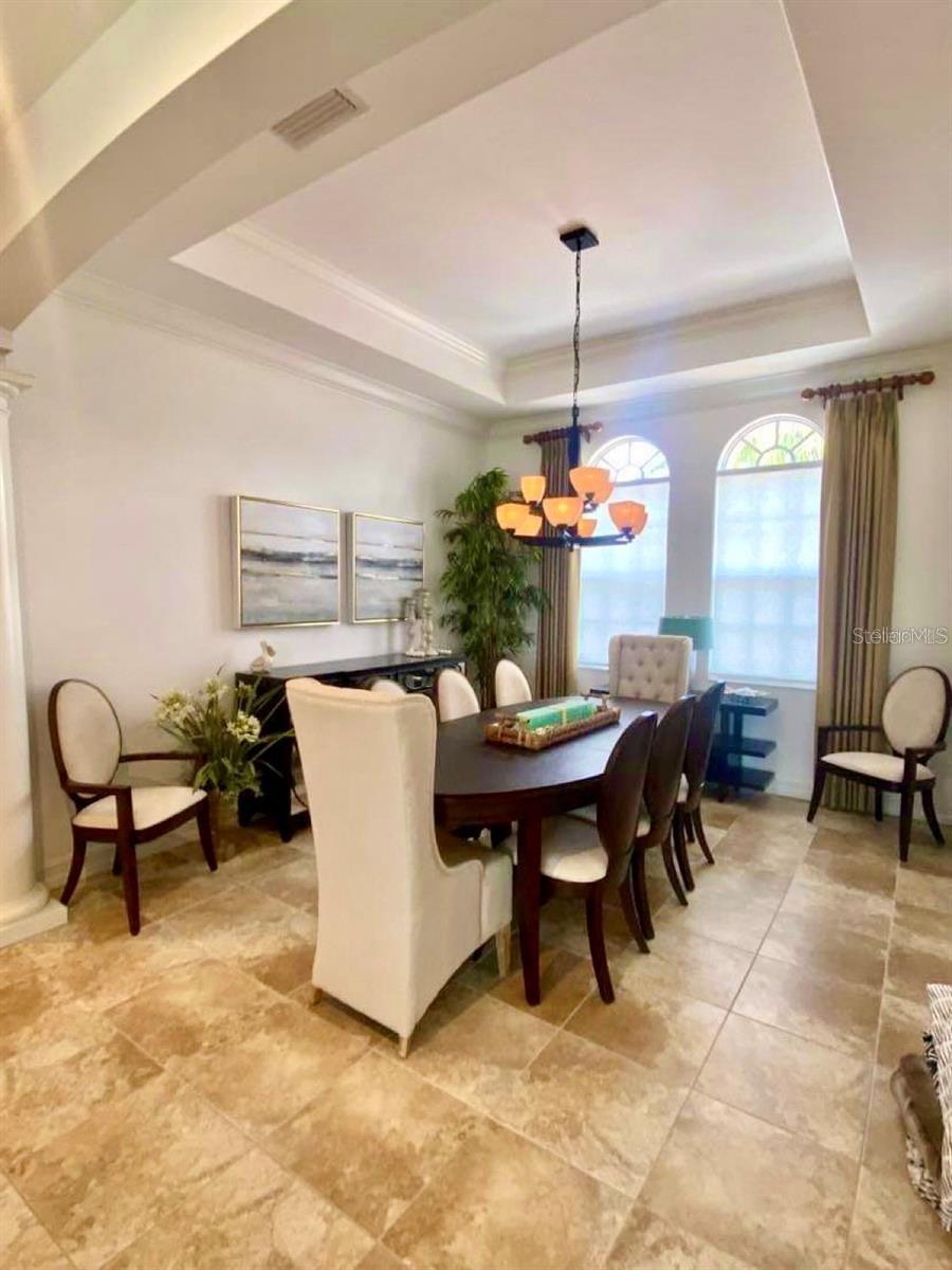 Image 5 of 66 For 7218 Heritage Grand Place