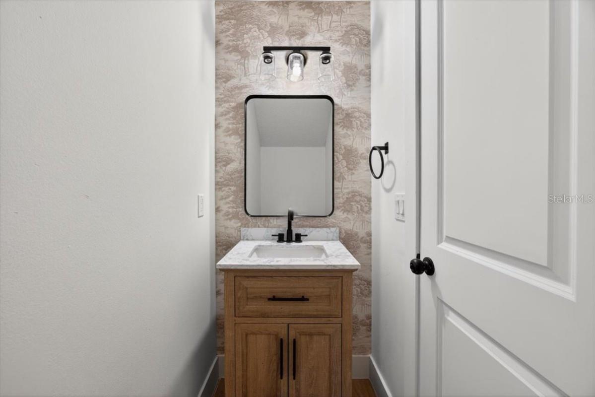 Image 13 of 25 For 8618 Valley Ridge Court