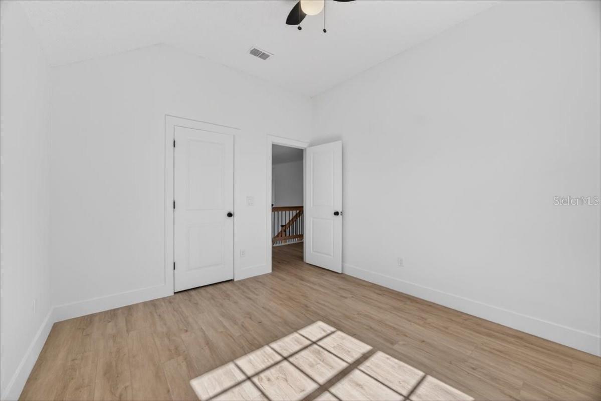 Image 16 of 25 For 8618 Valley Ridge Court