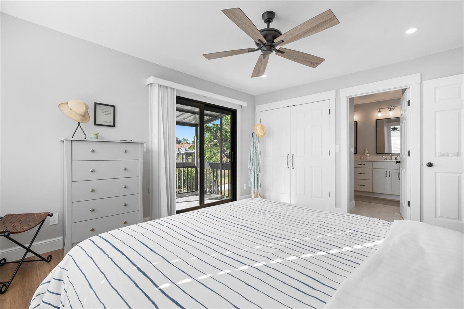 Image 19 of 44 For 4346 Trails Drive 12-1