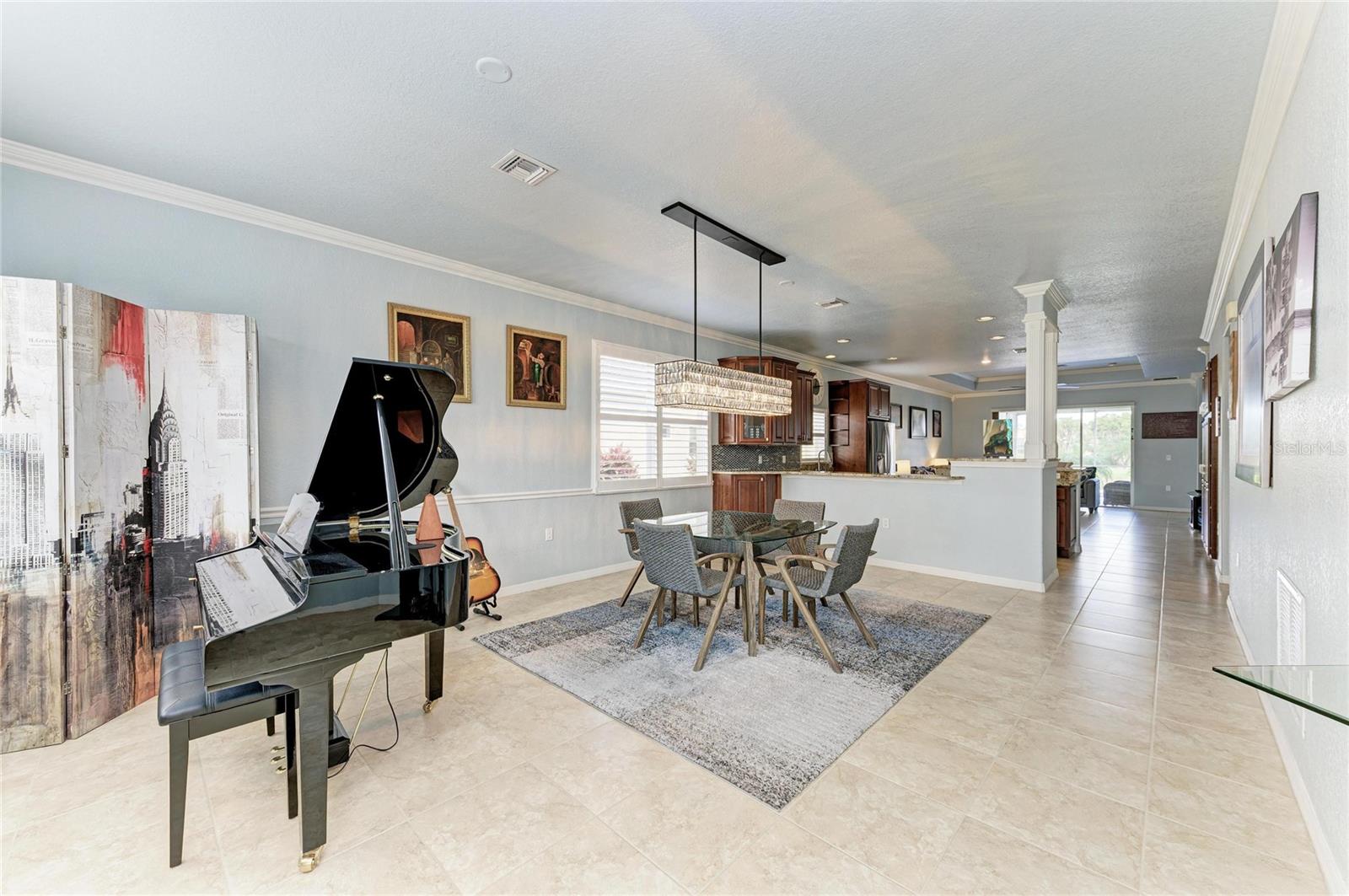 Image 12 of 81 For 212 River Enclave Court