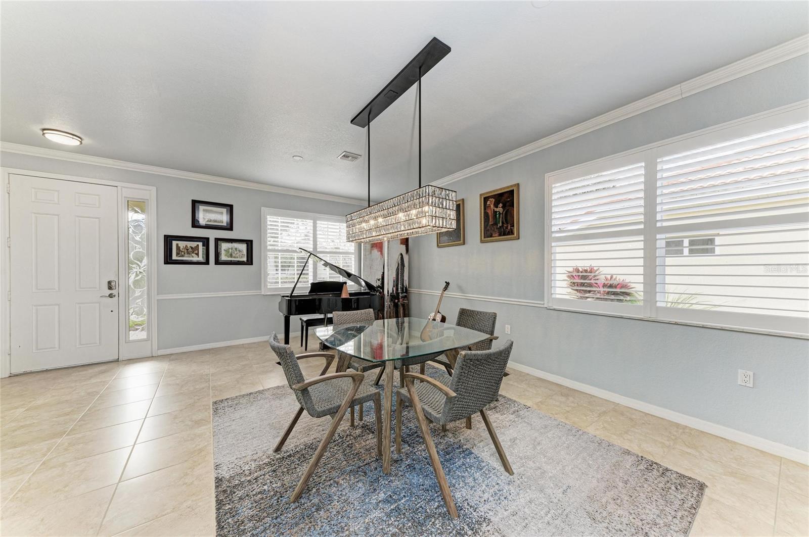 Image 13 of 81 For 212 River Enclave Court