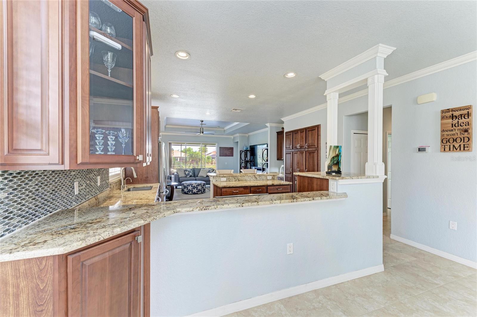 Image 17 of 81 For 212 River Enclave Court