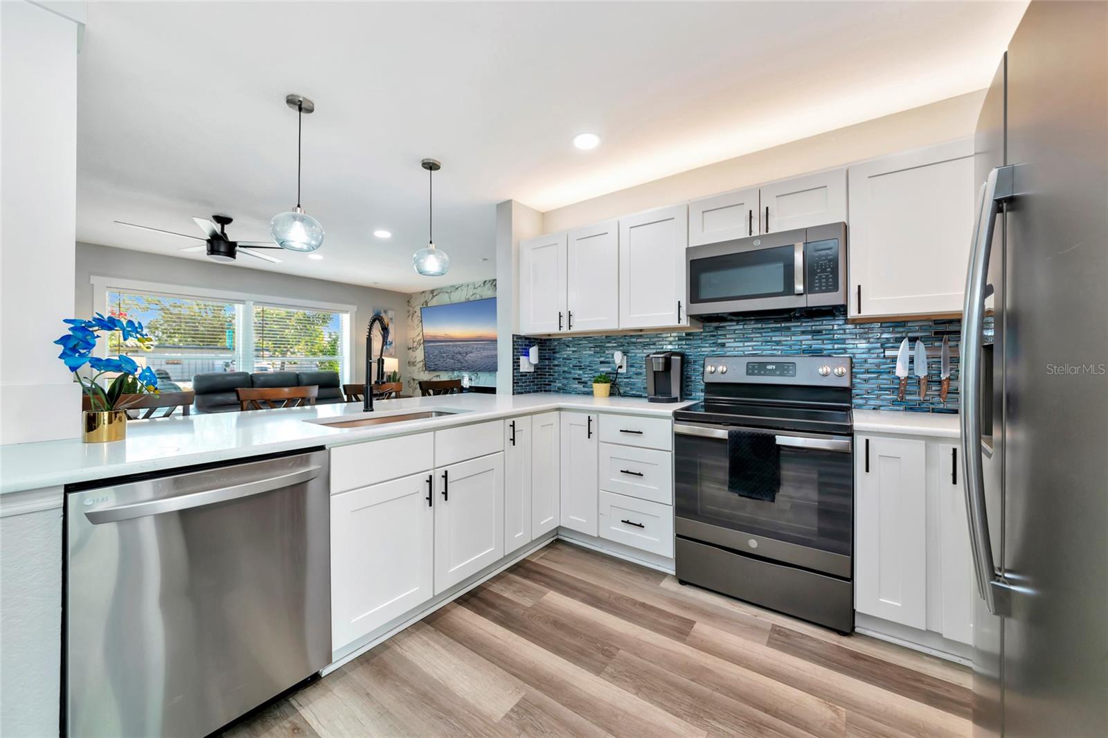 Image 11 of 68 For 1410 35th Street W