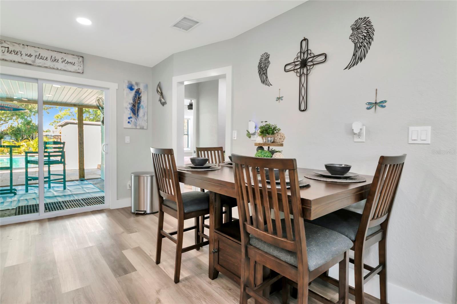 Image 18 of 68 For 1410 35th Street W