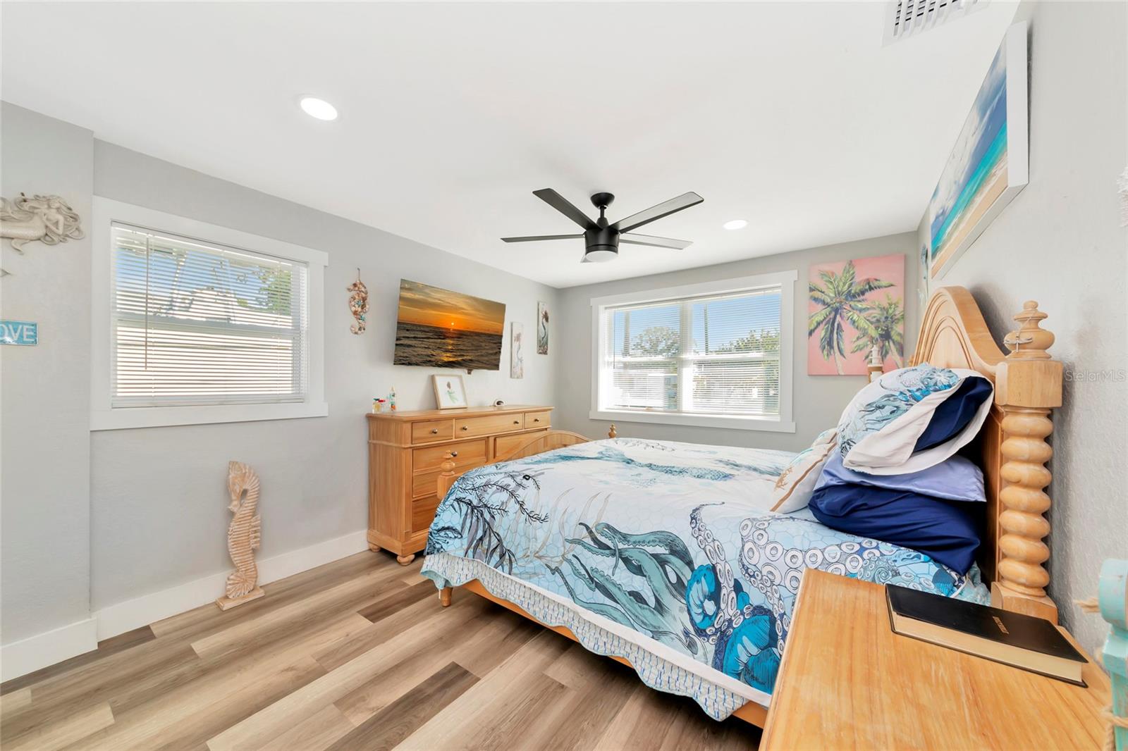 Image 21 of 68 For 1410 35th Street W