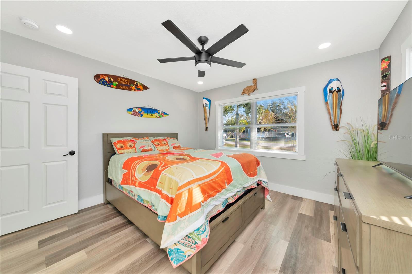 Image 32 of 68 For 1410 35th Street W