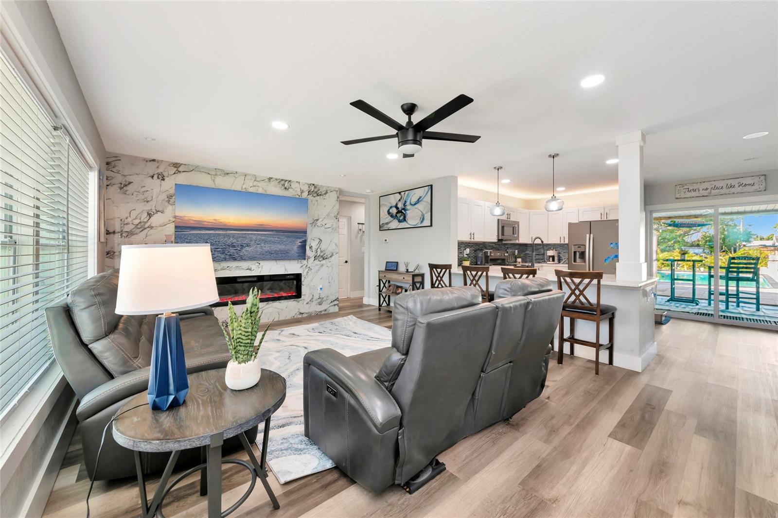 Image 6 of 68 For 1410 35th Street W