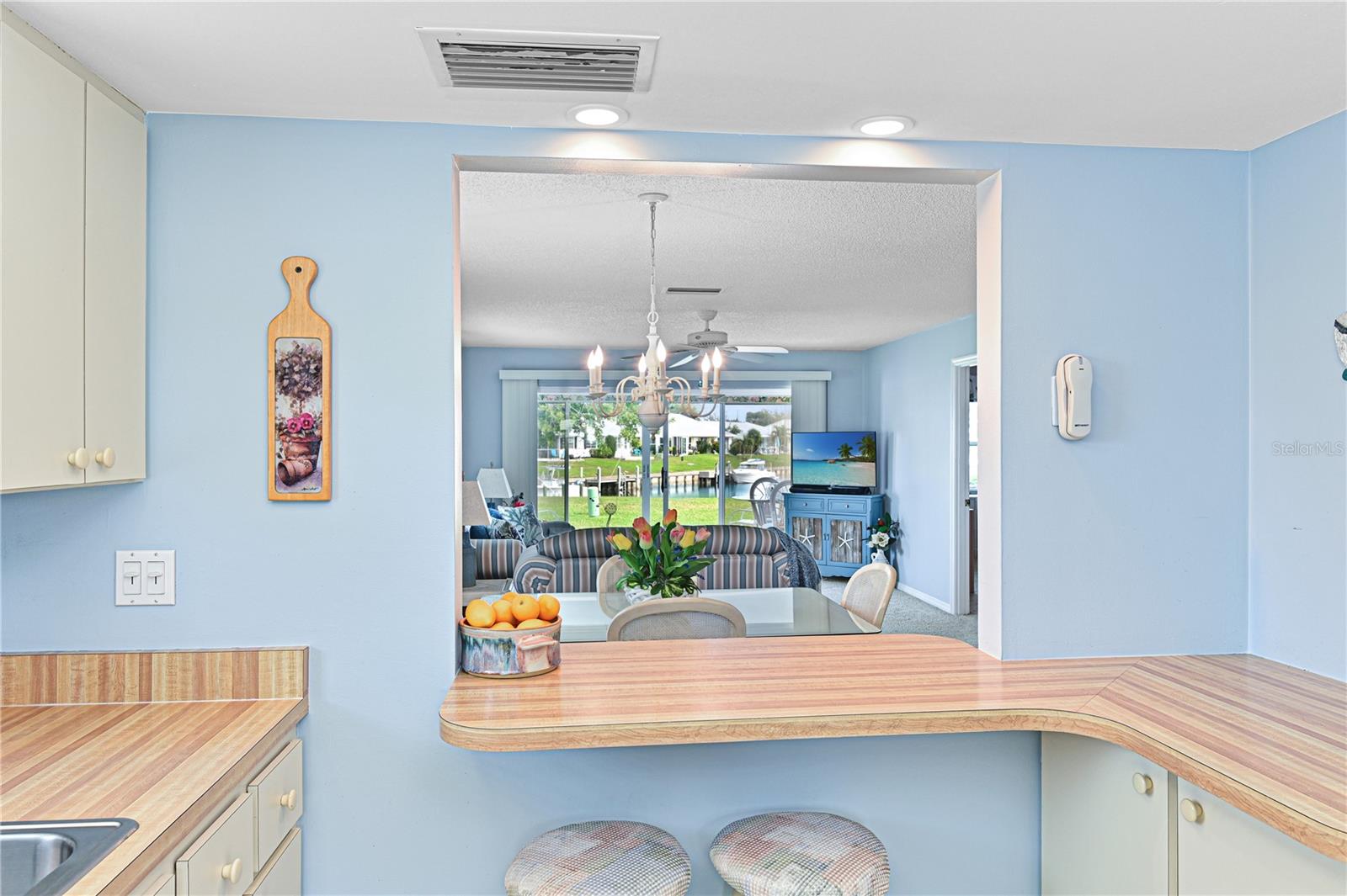 Image 21 of 79 For 4409 Mount Vernon Drive