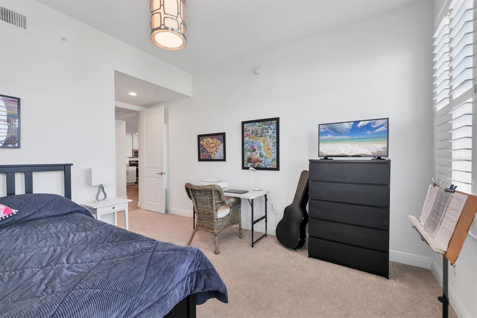 Image 22 of 54 For 391 Aruba Circle 401