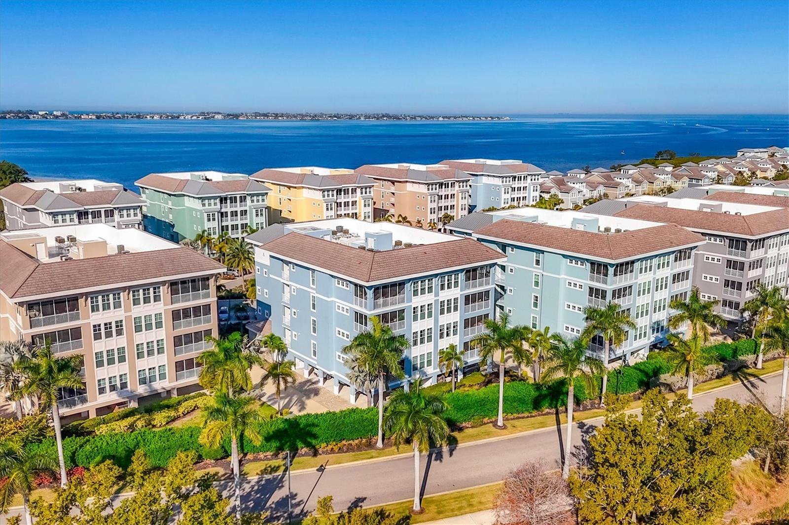 Image 29 of 54 For 391 Aruba Circle 401