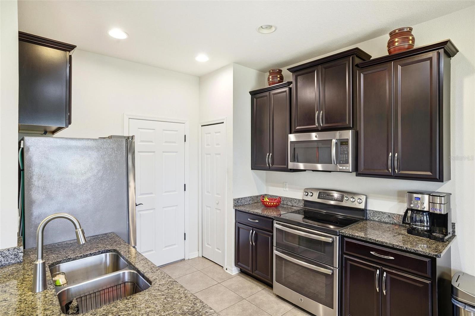 Image 16 of 69 For 7730 110th Avenue E