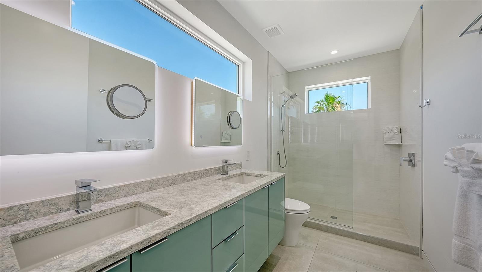 Image 25 of 60 For 6381 Gulf Of Mexico Drive