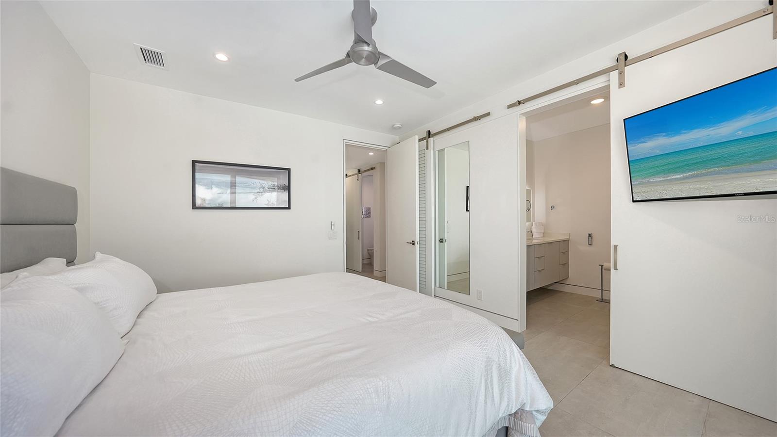 Image 30 of 60 For 6381 Gulf Of Mexico Drive